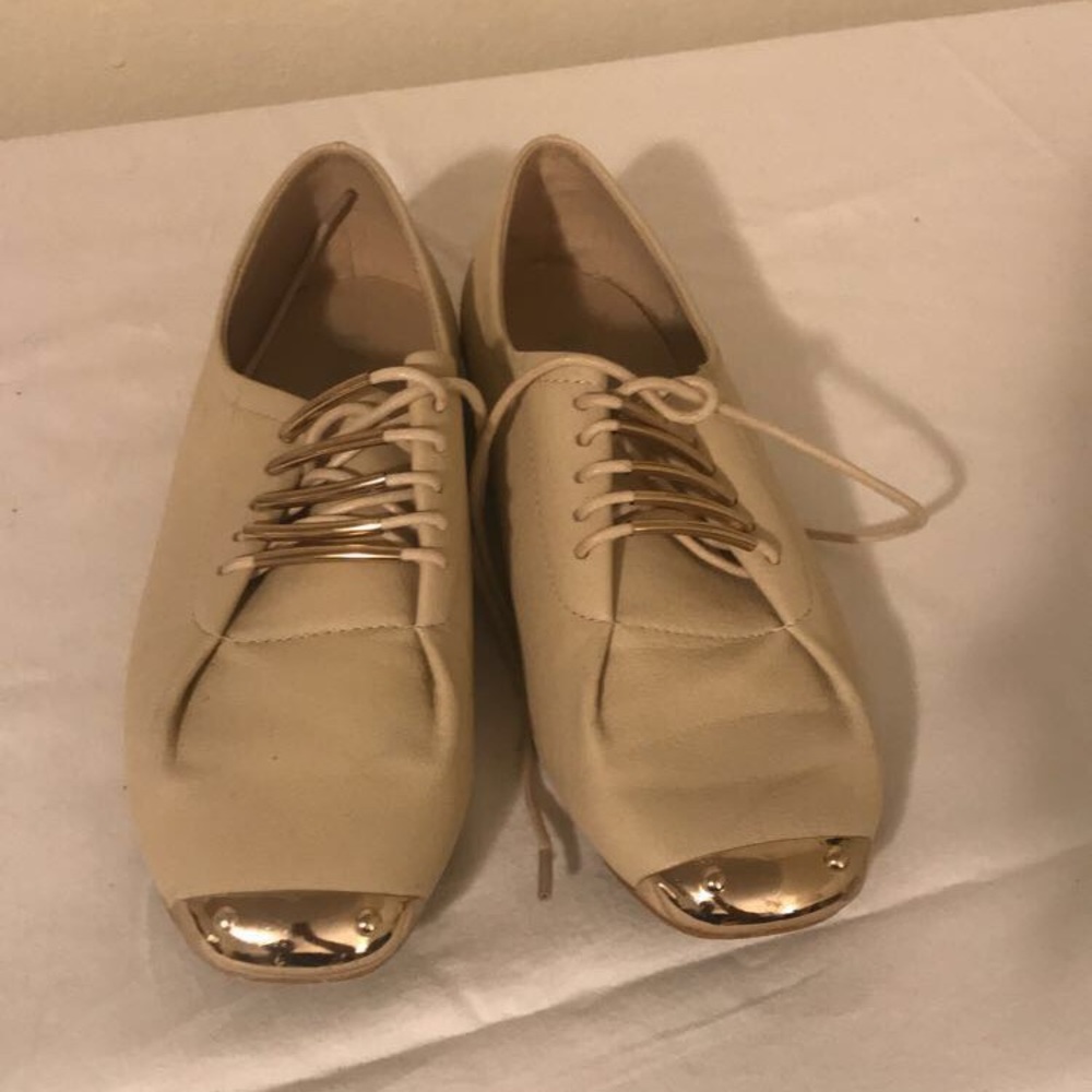 Cream with Gold Toe Laced Flats - Picture 5 of 7
